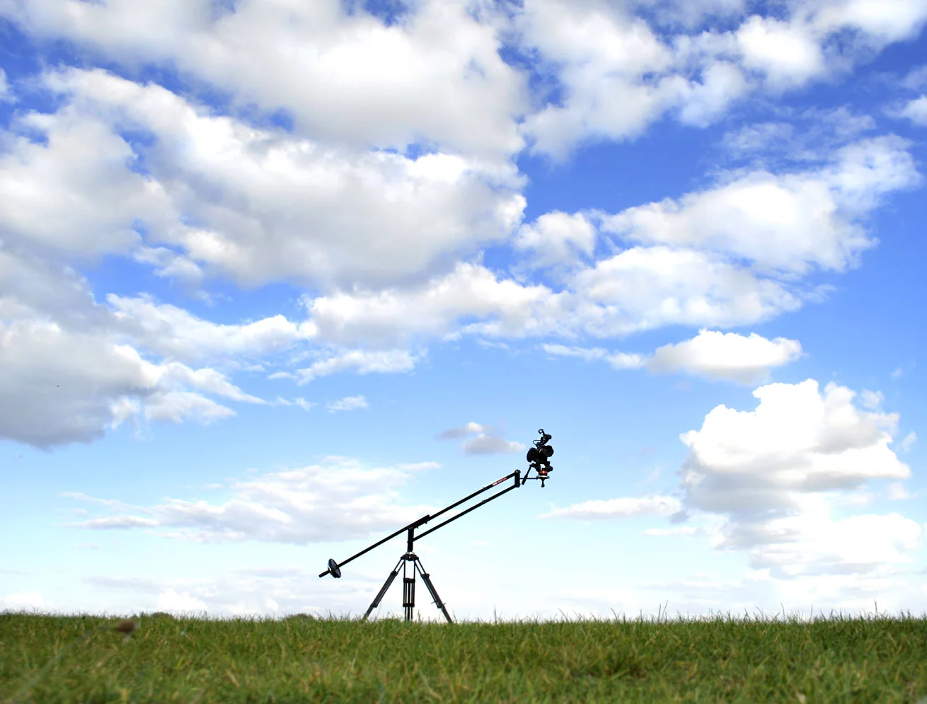 Hague-Pro-75mm-Compact-Video-Camera-Crane-for-Filmmakers-DSLR-Film-Cinema-Jib-Boom-4.jpg