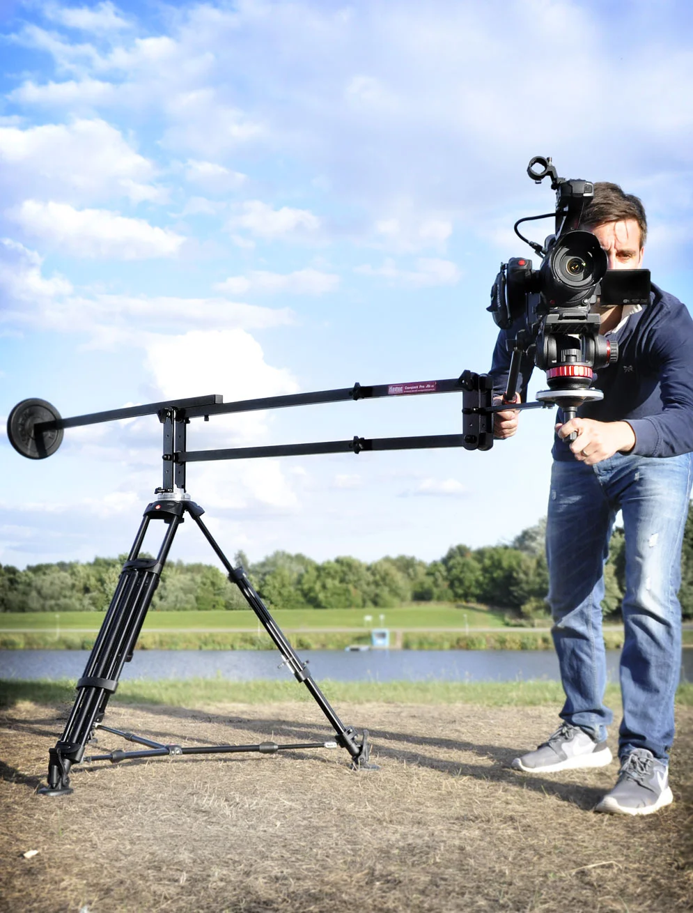 Hague-Pro-75mm-Compact-Video-Camera-Crane-for-Filmmakers-DSLR-Film-Cinema-Jib-Boom-10.jpg