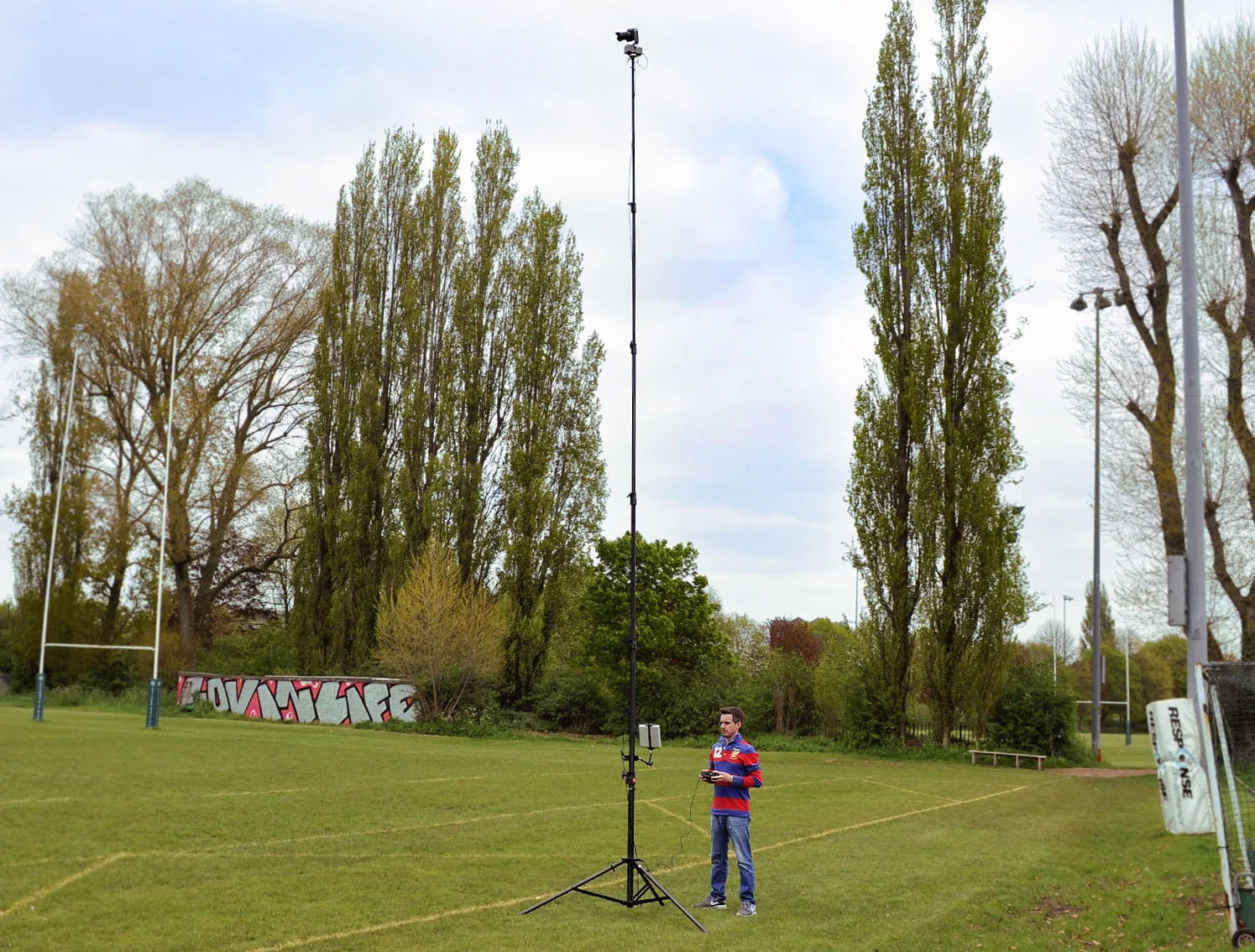 Hague-AMP-Aerial-Camera-Mast-Sports-Performance-Analysis-Stand-with-PH100-Remote-Control-Pan-Head-10.jpg