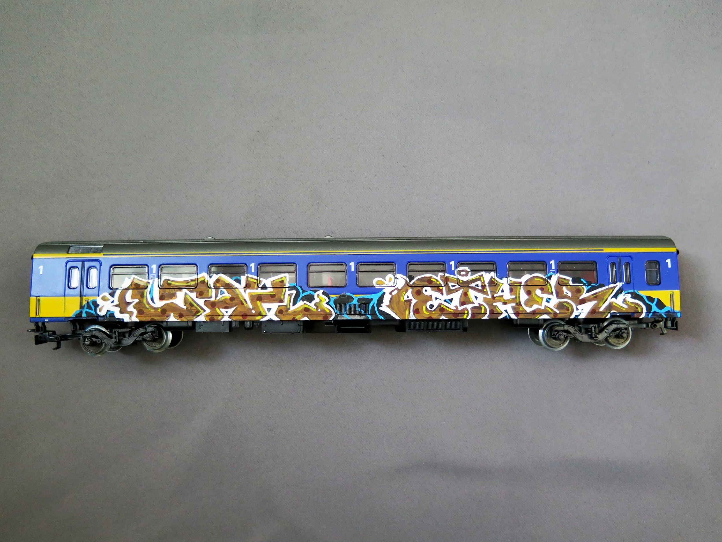 NSTrain9CloseUp.jpg