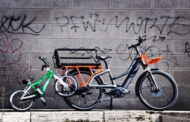 ...Che coppia!!. (Il nuovo safety-bar per la multicharger e la WOOM 3..per spassarvela liberamente con chi amate).
@woombikes @riesemuller .
.
.
#bicificio_dinamo_roma #boschebike #cargobike #cargobikelife #bikelifefamily #bikeshop #juniorbike #lapri