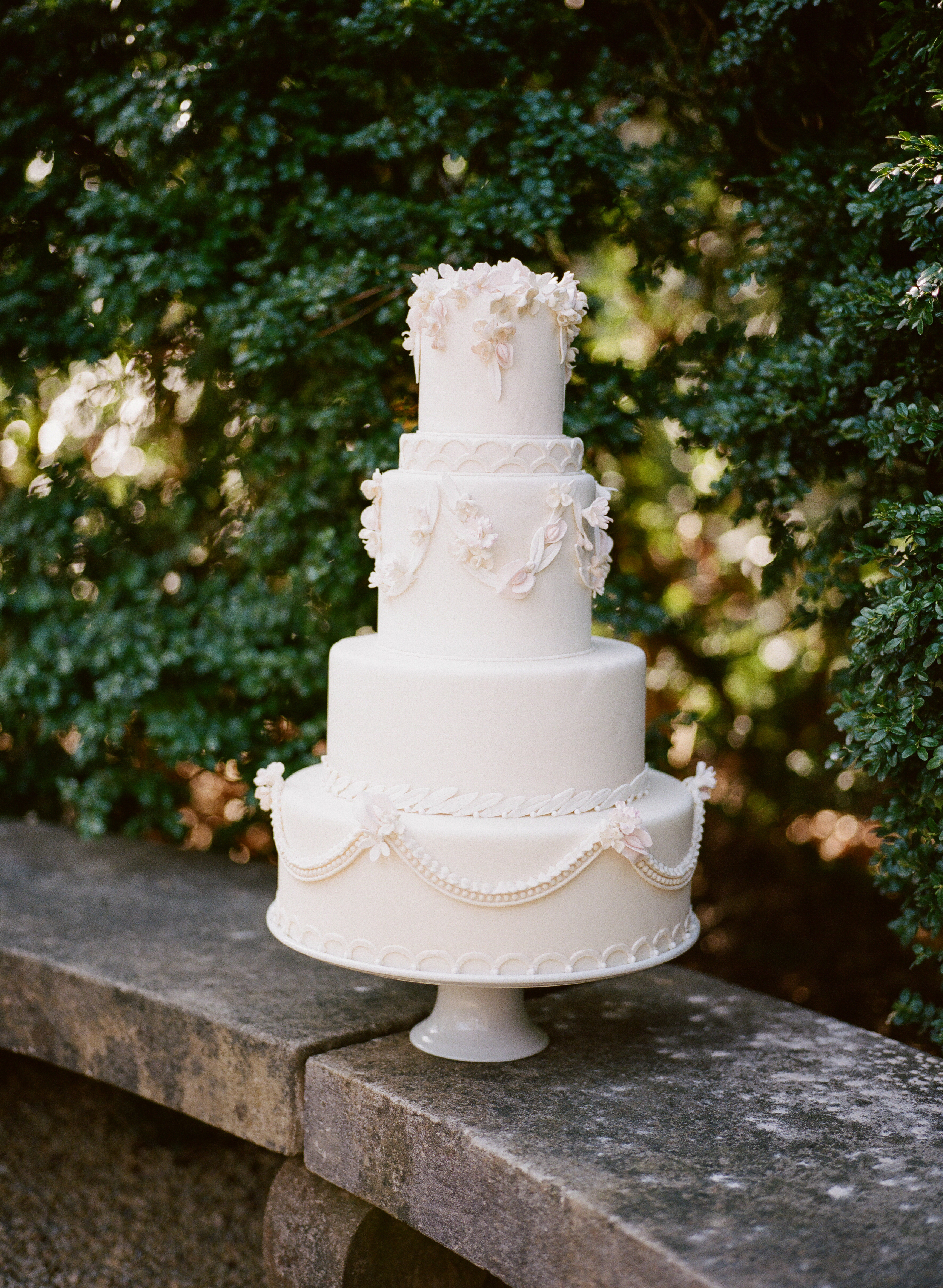 sapphireevents.com | Sapphire Events New Orleans | Luxury Wedding Planning and Design in Louisiana | The Swan House Weddings | Archetype Studio Inc | Gertie Mae's Floral Design