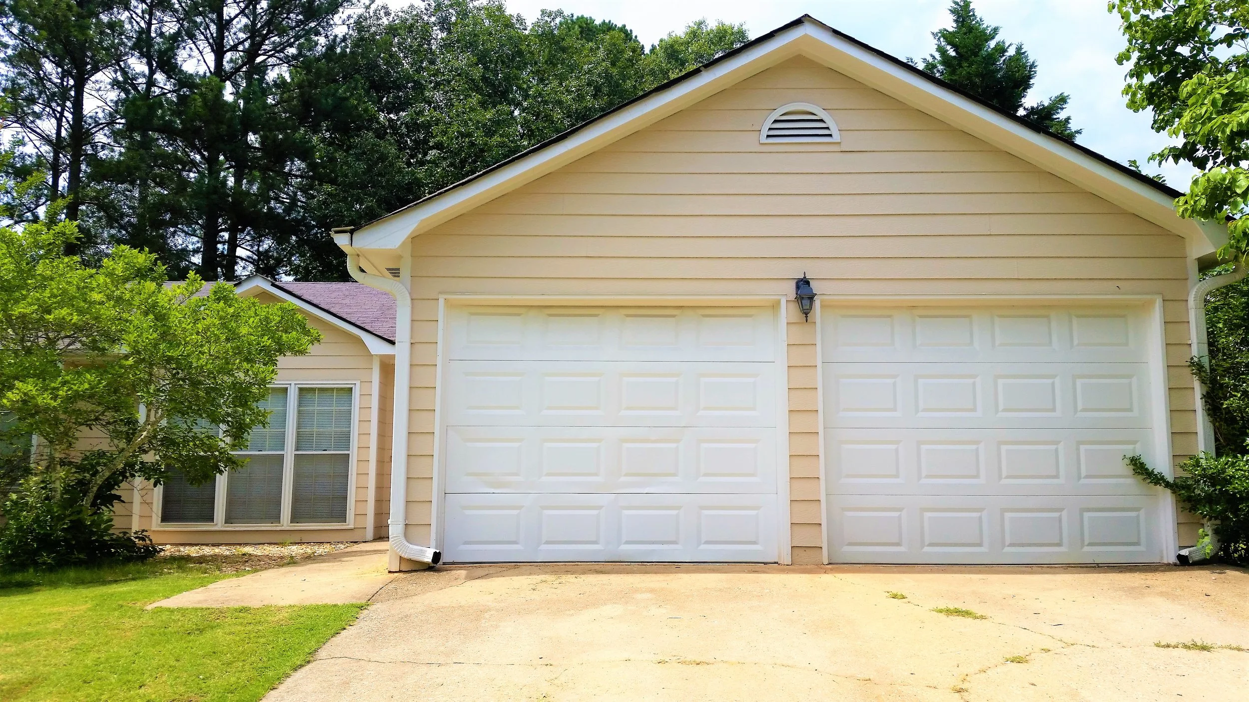 2205 Oakland Ridge Dr