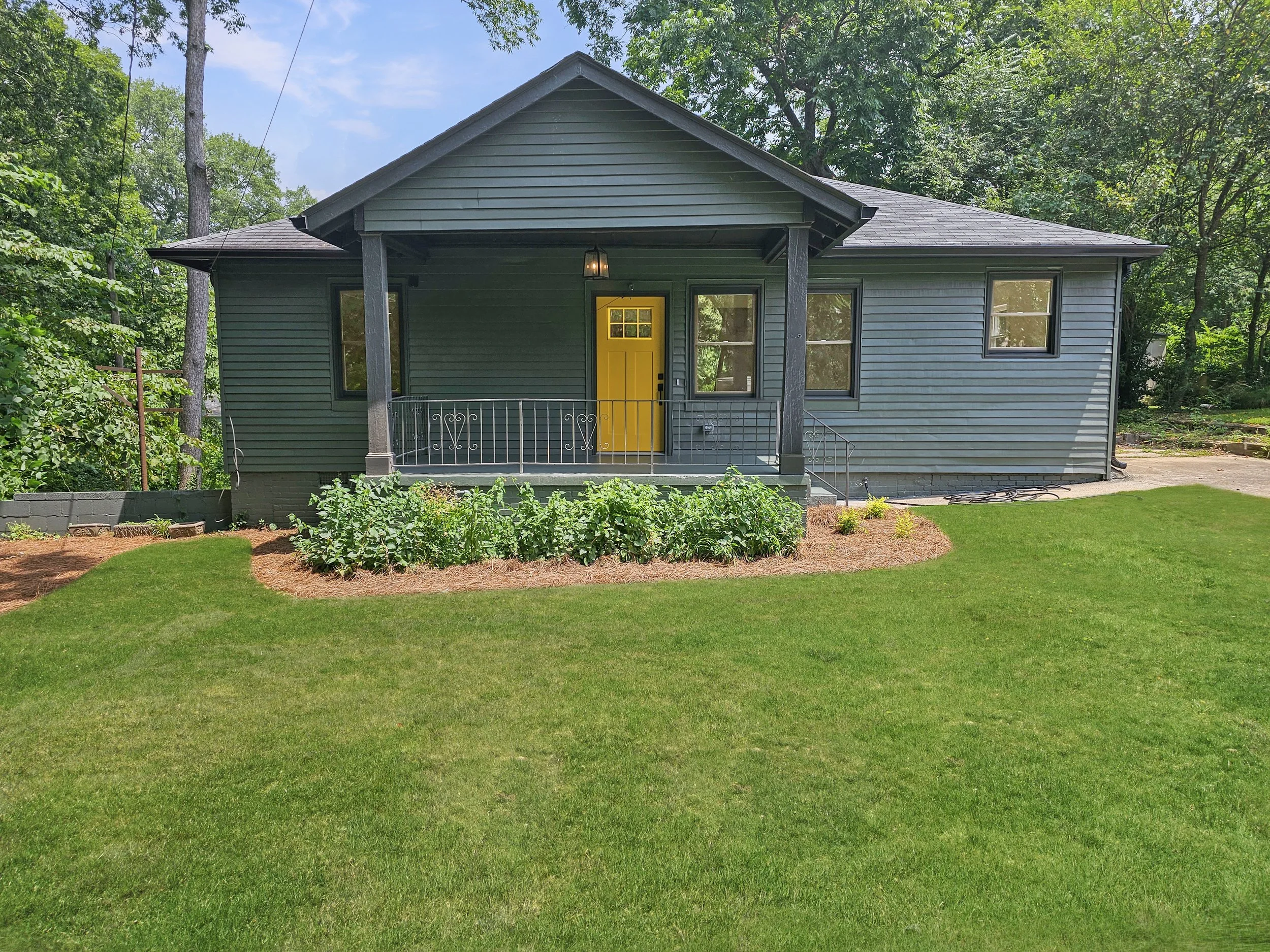 1497 Elizabeth Lane East Point