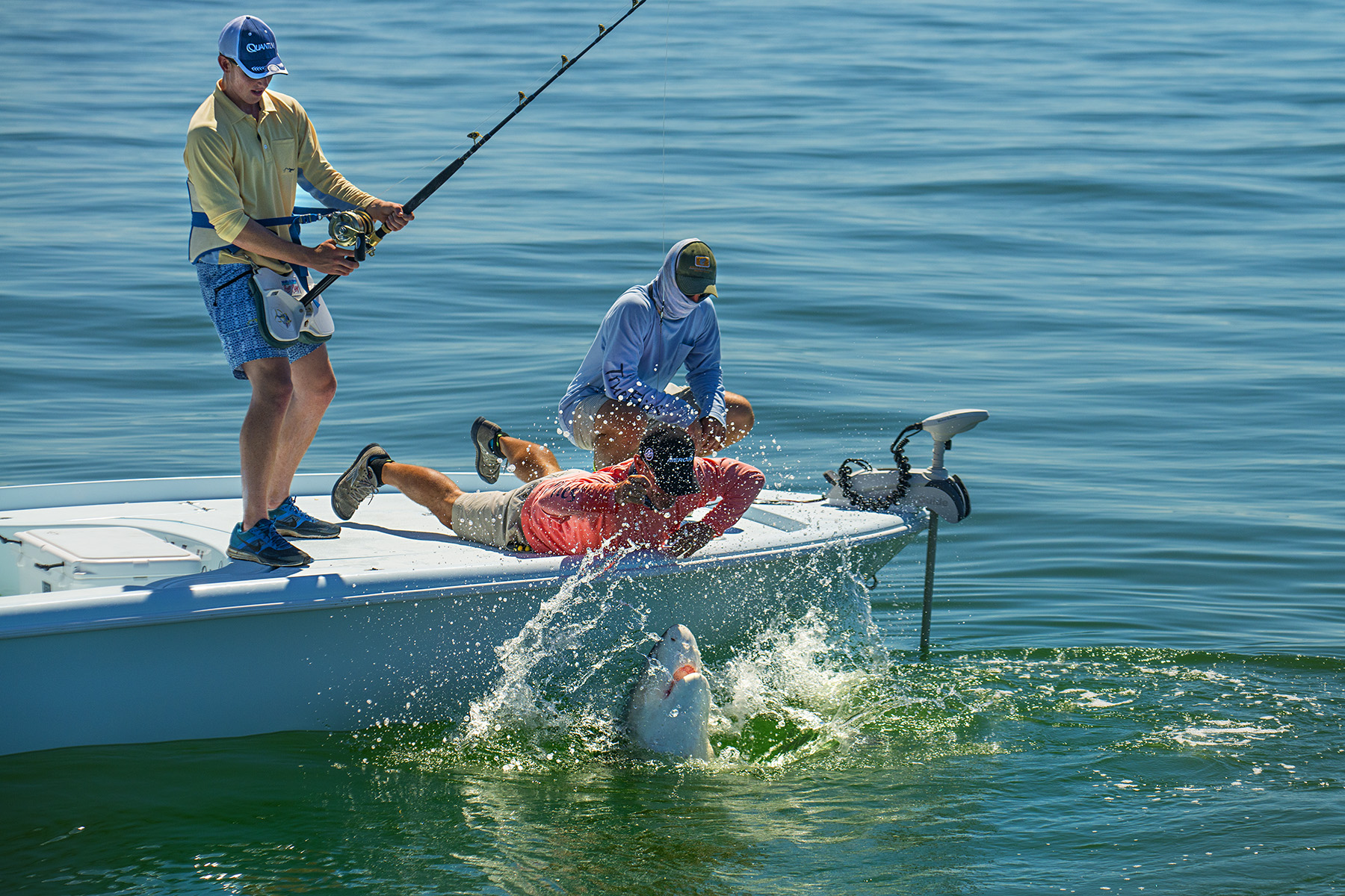 big-shark-florida-keys-saltwater-experience-tom-rowland-jason-stemple