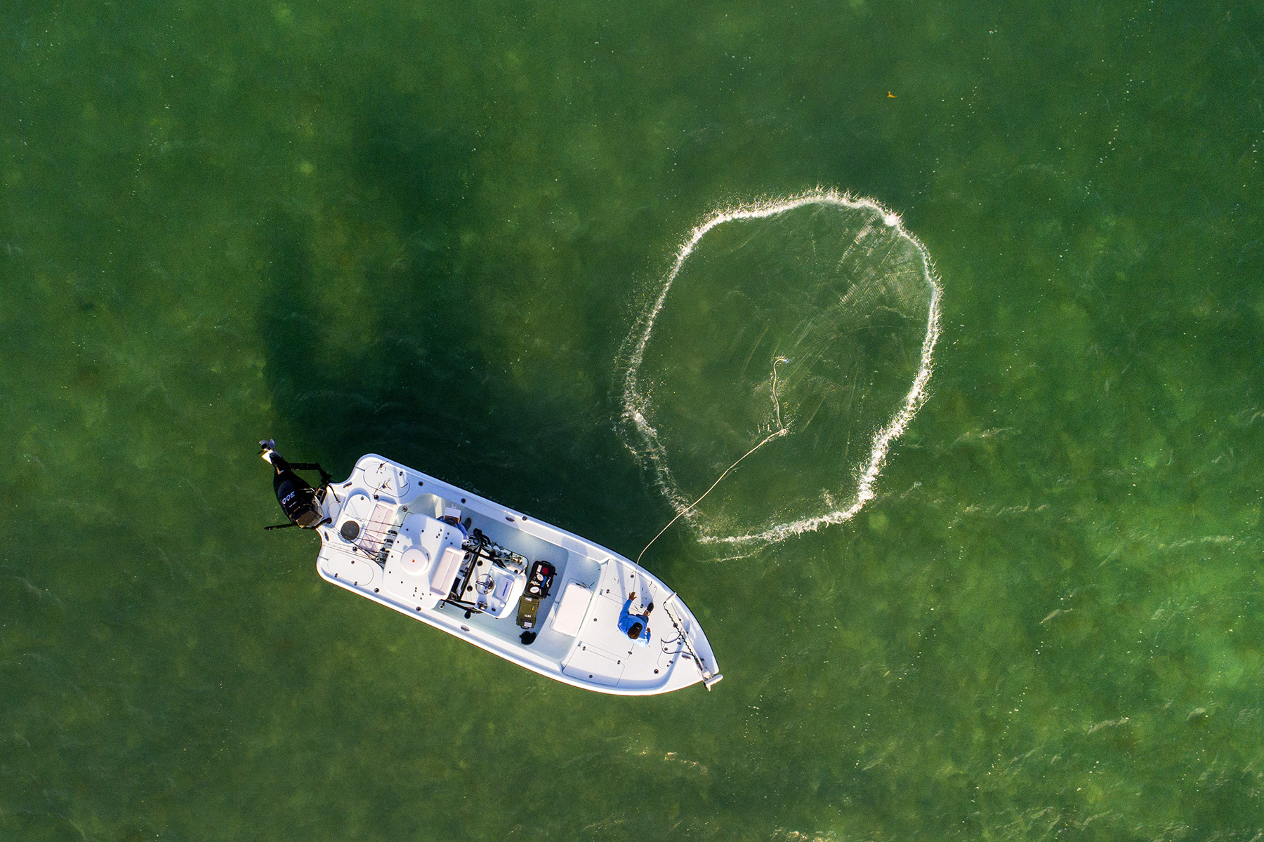 saltwater-experience-throws-the-cast-net-in-the-florida-keys