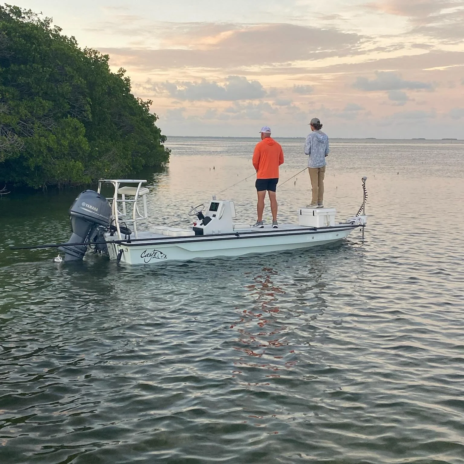 Stop. Stalk. Stealth. Sneak. Success.
Whatever your goal on the flats, @power.pole makes it happen between the whisper quiet MOVE or the stop on a dime POLES 💨⚓️