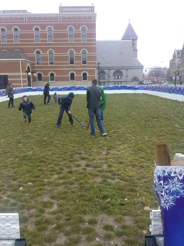 hocky in icerink2.jpg