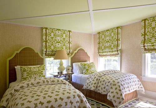  Nice detail on the roman shades! 