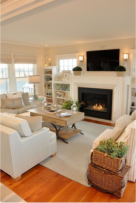 A rug can be used as an instrument to bring unity to the color scheme. 