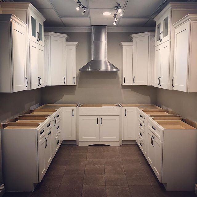 New kitchen vignette coming soon in our showroom. What kind of countertops would you pair with these white shaker cabinets? .
.
.
#buildingexcellence #kitchencabintery #cabinetryexperts #centralflorida #thevillagesfl #showroommodel #designerschoice #