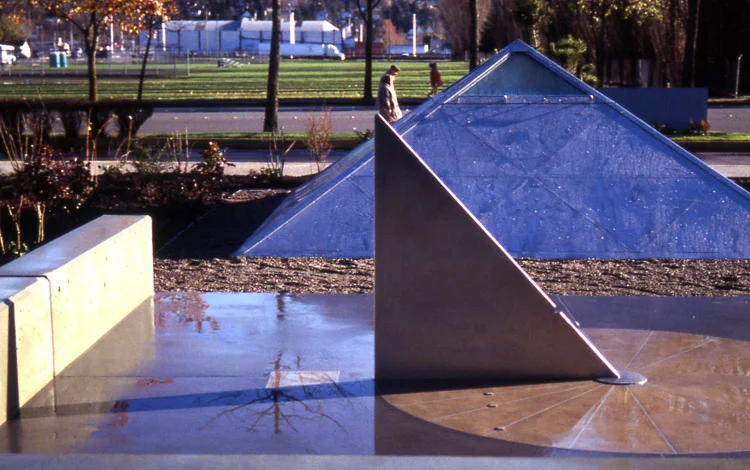 Millennium Plaza_03.jpg