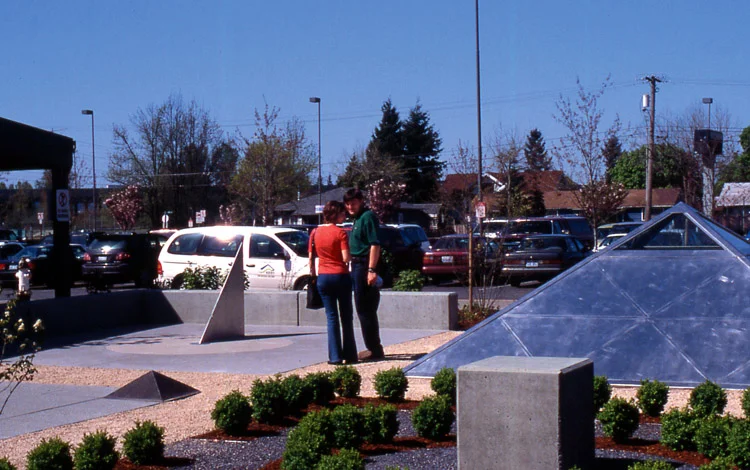 Millennium Plaza_05.jpg