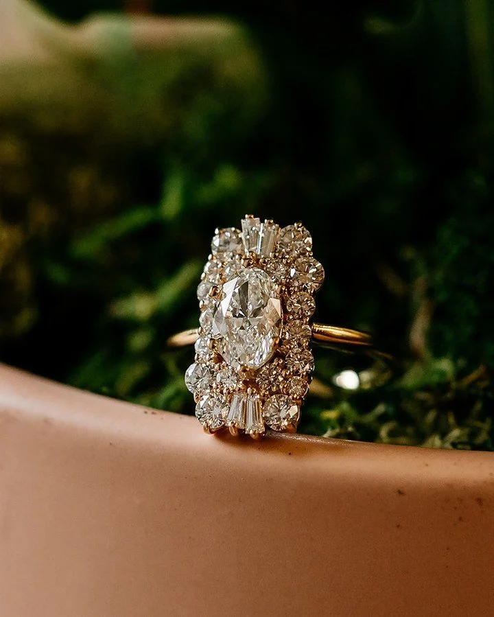 Emeline&rsquo;s stunning engagement ring I can&rsquo;t get over 🤩
And now we&rsquo;re working on a wedding band and it&rsquo;s going to be so cool. 
.
.
.
.
📸: @katibestphotos