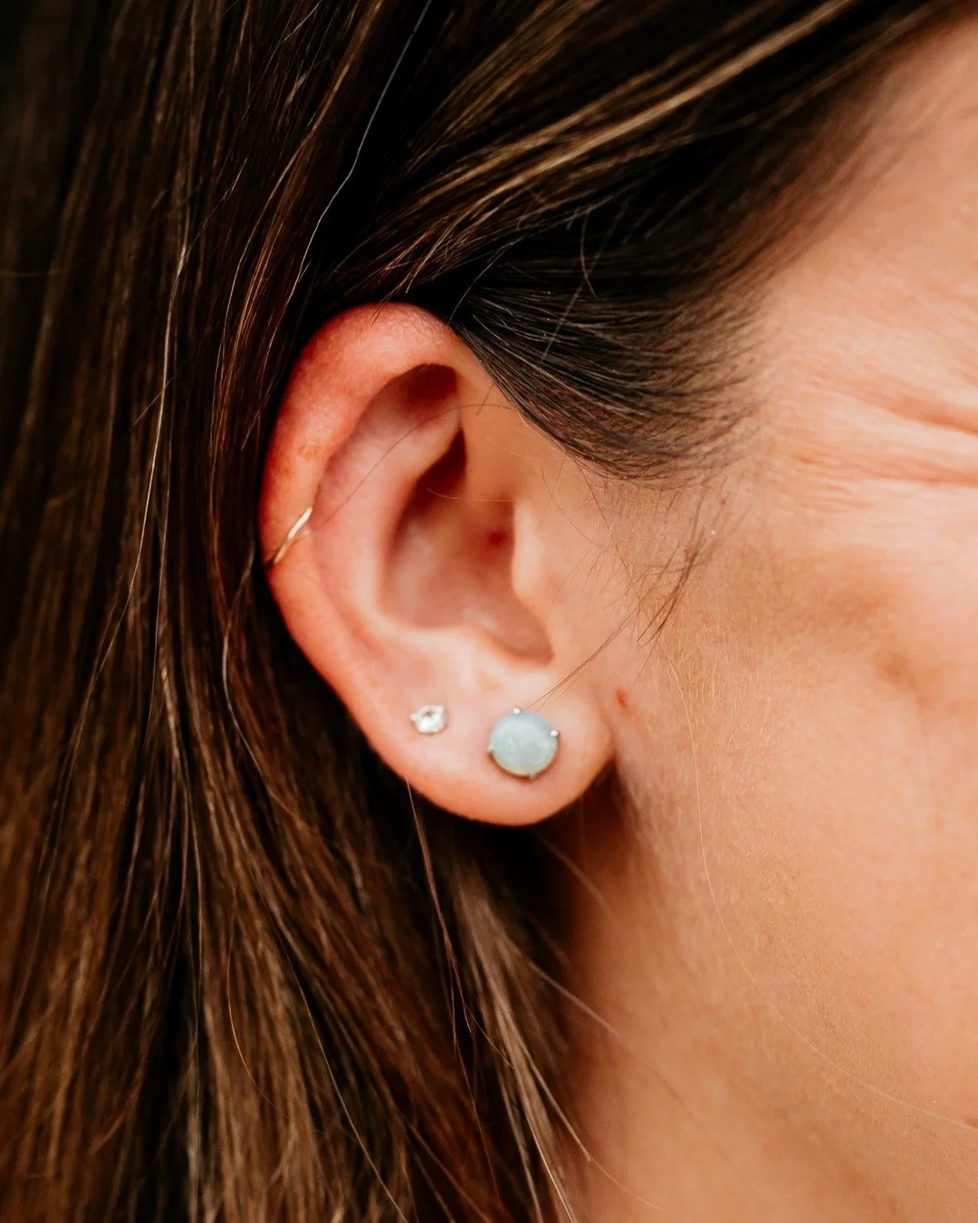 It&rsquo;s almost October ✨🌙👻
Which means opal szn!
These lightning ridge opal earrings are just the coolest. The variety of opal is insane and all conflict free from Australia and more durable for opals🤌
➡️➡️➡️to the end for the most impressive 6