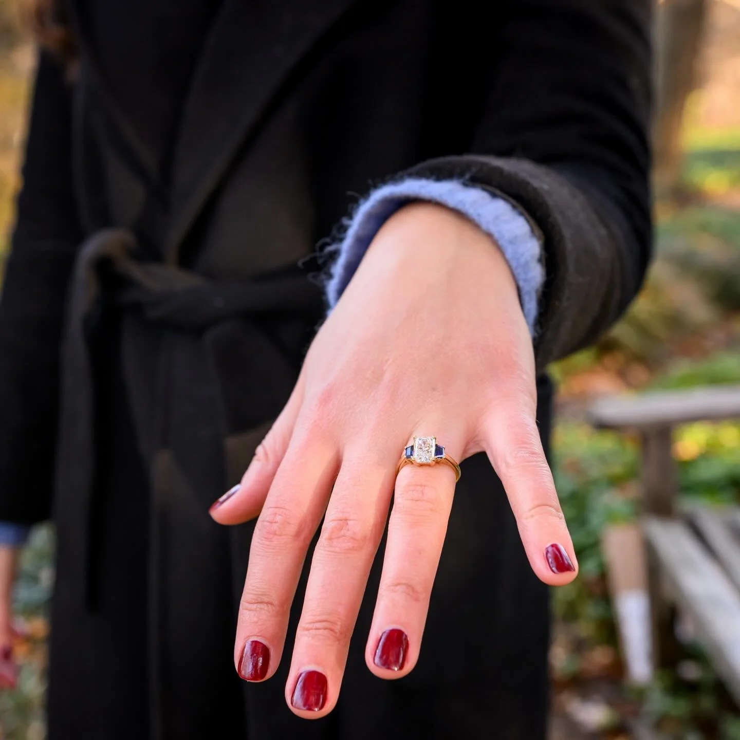 Congrats to Mitchell &amp; Nikole!! 💙 These blue sapphire trapezoid side stones are truly a find for this stunner. 
Worth the stone treasure hunt for sure 💪
.
.
.
.
📸: (dm me and ill tag!)