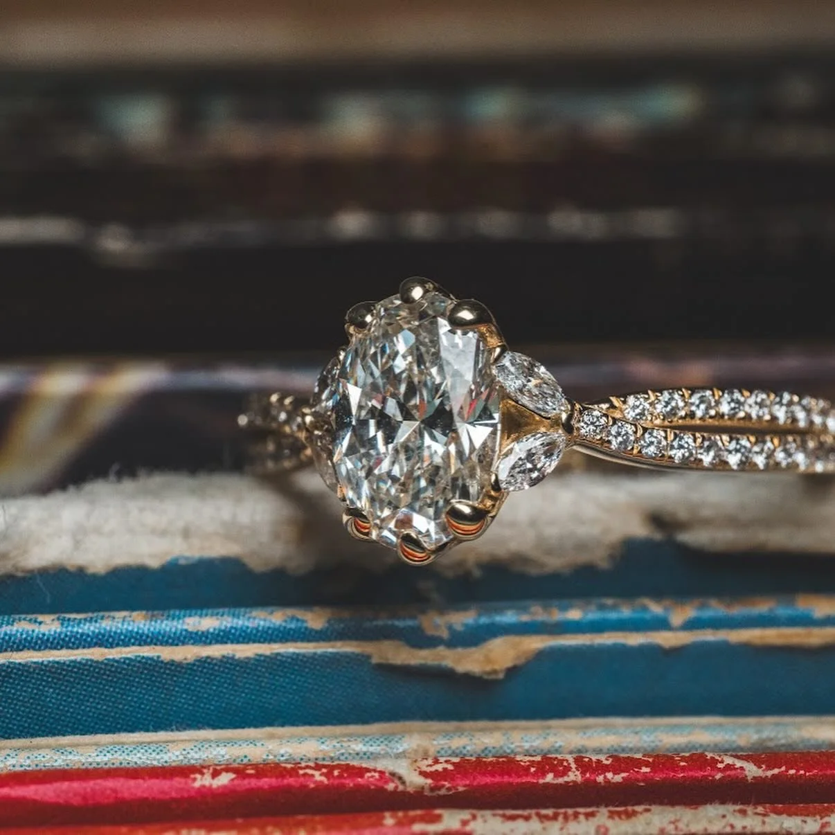 The girly vibes captured in Abbie&rsquo;s ring are 🤩. The way this ring just kept getting better with every careful edit and detail. Sam will 100% be a guest on my yet to exist podcast because of all the detail he thoughtfully put into his proposal 