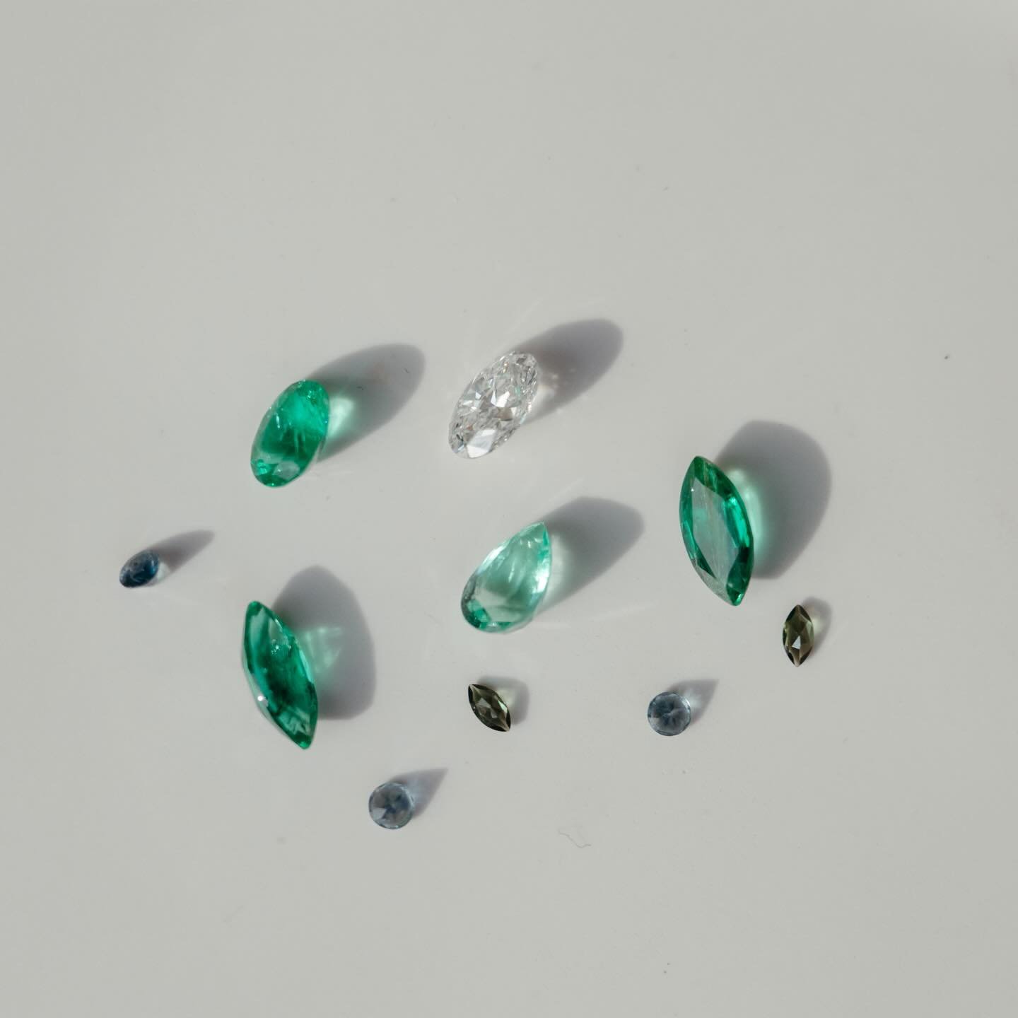 🍀🍀🍀🍀🍀🍀
.
.
.
Wearing all the green today 😏😏😏
#stpatricks #cincinnatismallbusiness #jewelrybusiness #greenthings #greengemstone