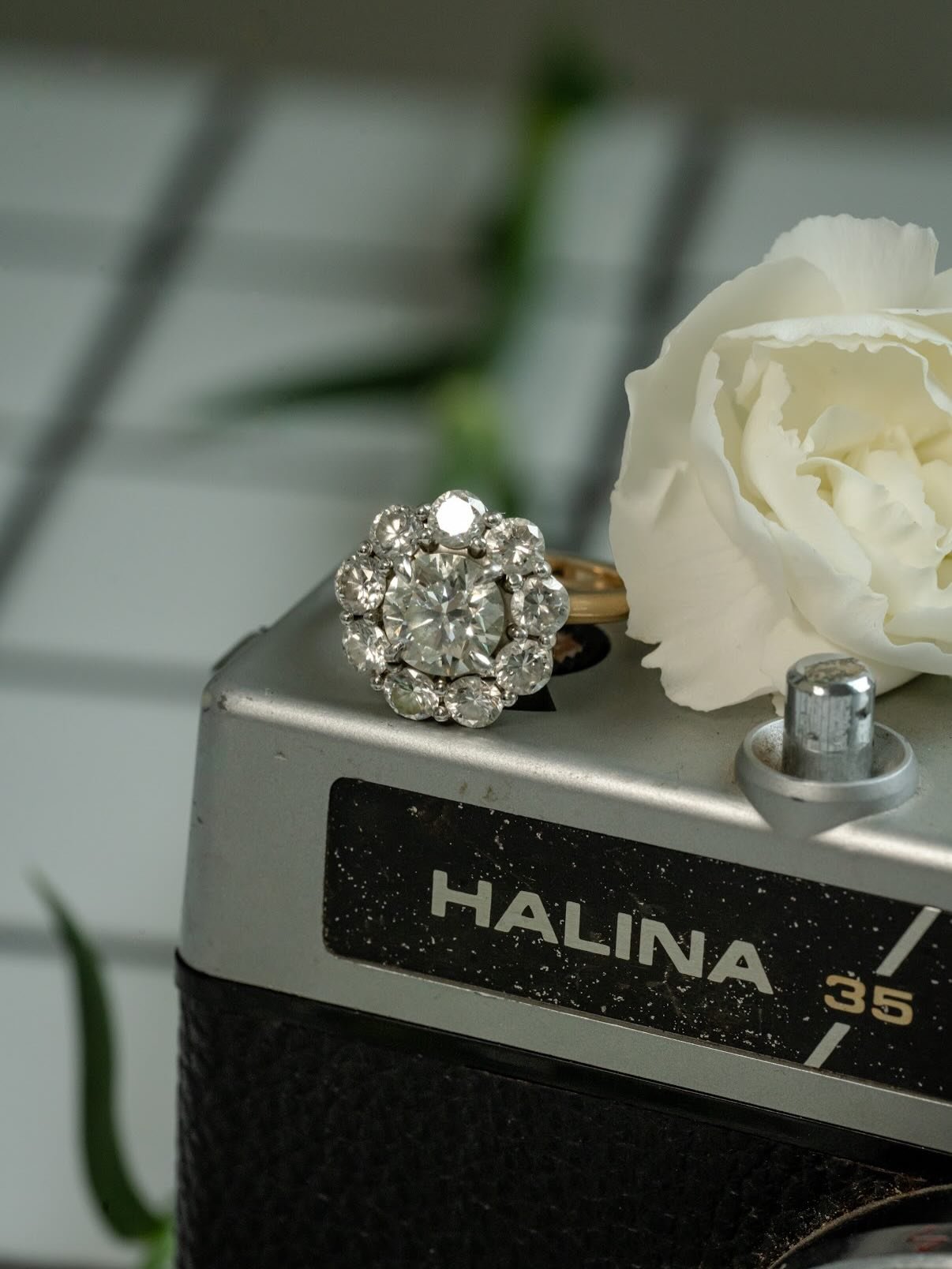 Swipe for a bold halo upgrade🤩🤩🤩
I have strong opinions about halo design either being a minimal accent vibe or over the top and nothing in between. I think it&rsquo;s important for all of the details to be thought through, even with a simple halo