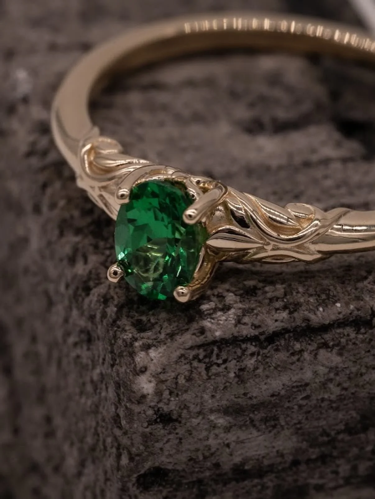 Back from spring break and soooo ready to share this cutie tsavorite garnet babe. 💚💚💚 
Loved creating this engagement ring for Jacob &amp; Emma. 
.
.
.
.
📸: @intentialmg 
#tsavorite #garnetengagementring #customengagementring #alternativeengageme