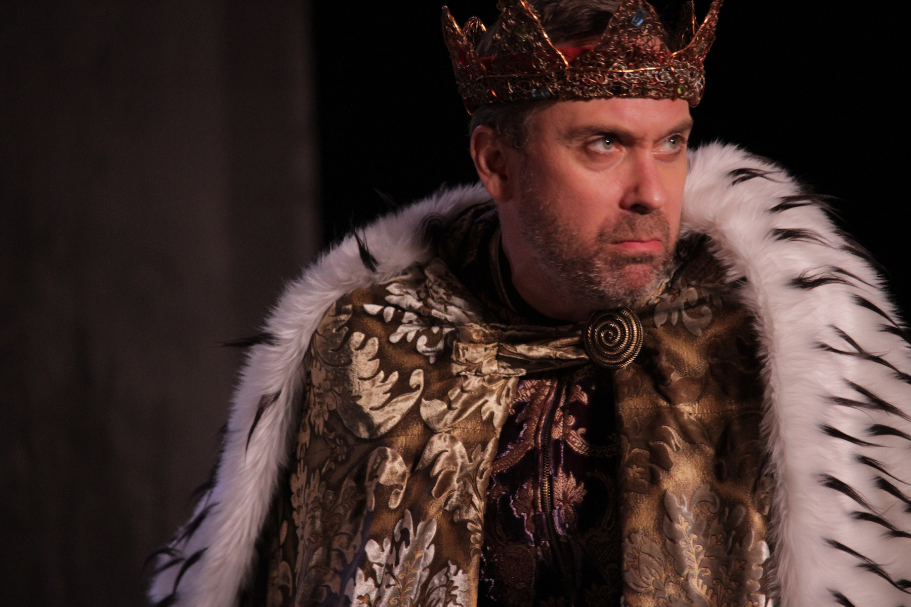 DAVID MELVILLE IN RICHARD III (PHOTO BY REYNALDO MACIAS)