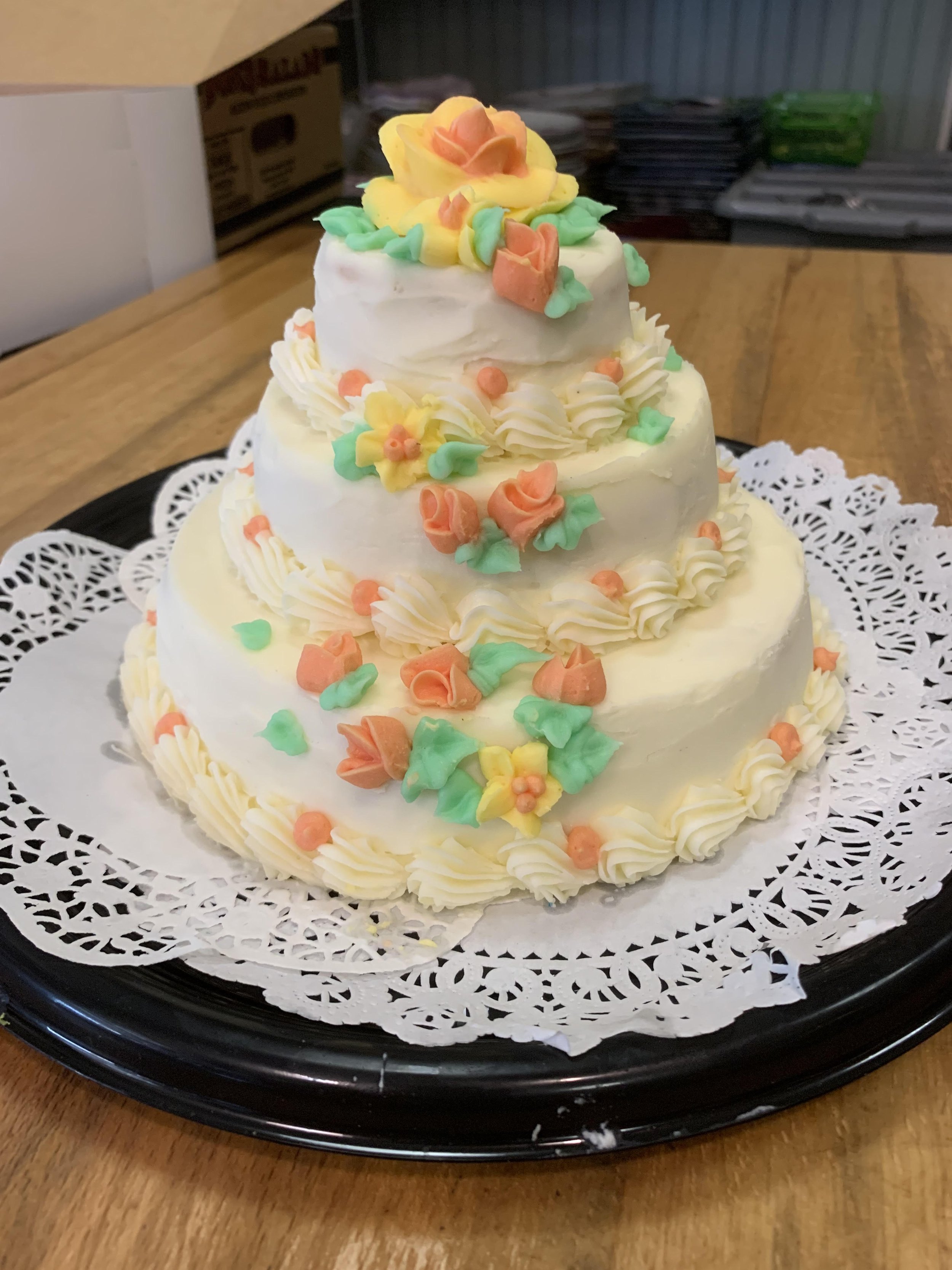 Wedding Cake Photo July 2021.jpg