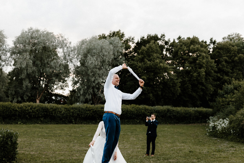 Essi + Ville | Oitbacka Gården | by Patrick Karkkolainen Wedding Photography-317.jpg