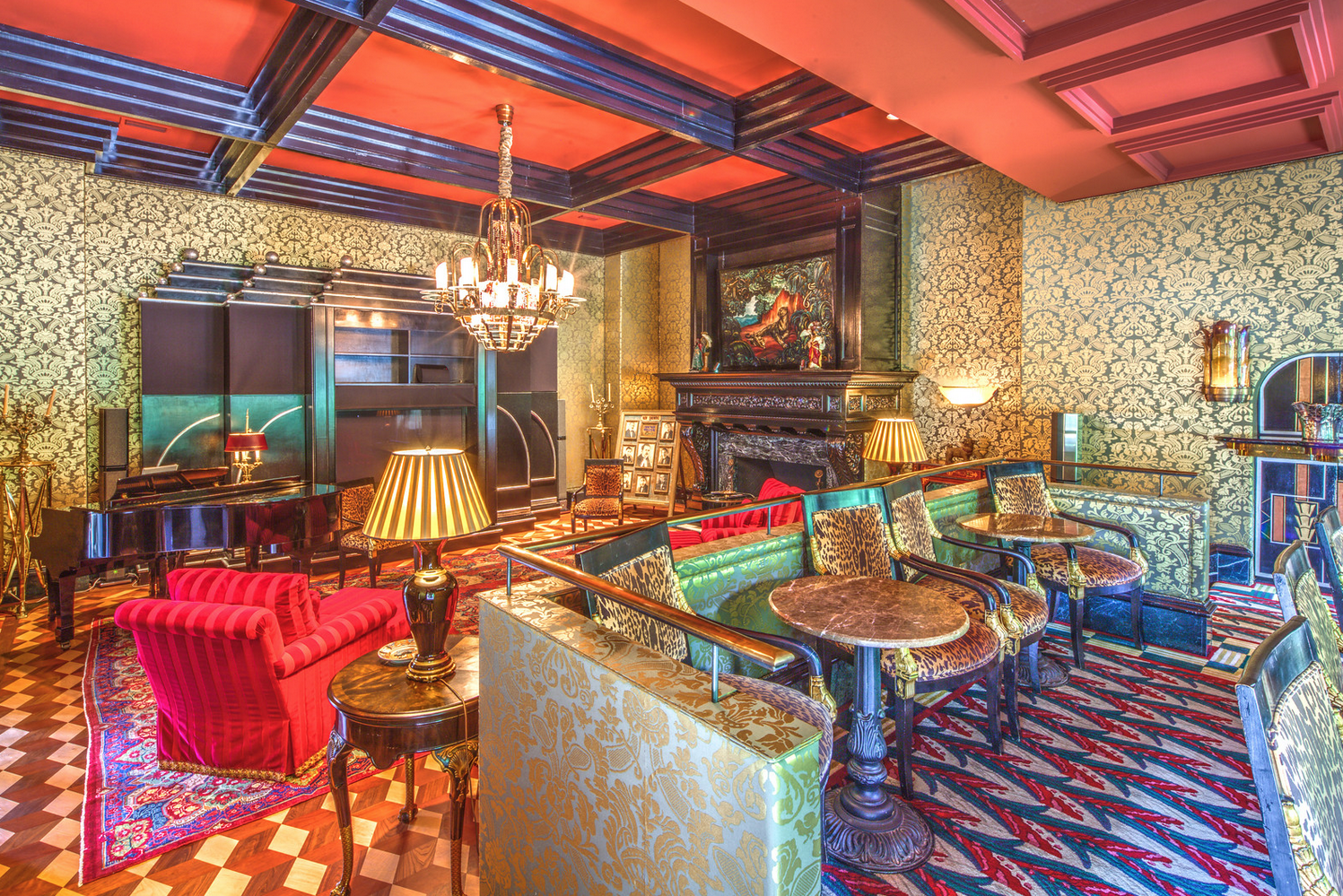 Top level theater