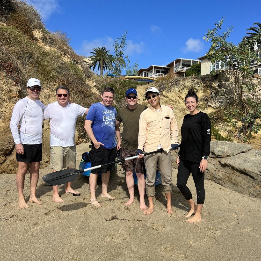Teamwork makes the dream work, especially on the shores of SoCal. 🌊🏄&zwj;♂️ From the boardroom to the surfboard, our corporate retreats are designed to strengthen bonds and make a splash. #SurfingExecs #BeachsideTeamBuilding #CorporateRetreatGoals 