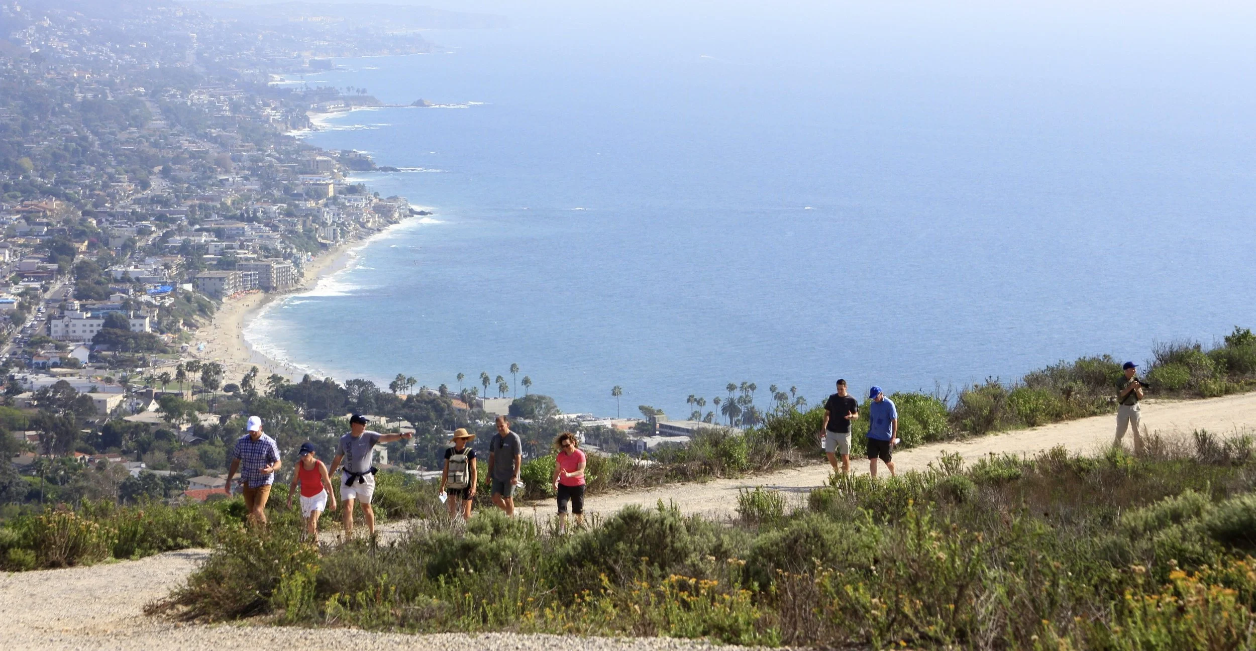 Connecting Teams Through Nature: Exploring Dana Point's Scenic Hiking Trails for Team Building