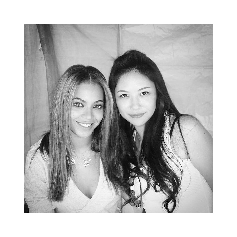 Truly, congratulations @beyonce for MOST AWARDED FEMALE ARTIST IN GRAMMY HISTORY. Always inspiring to see her do what she does best, so naturally and with grace. In awe as a fellow woman, as a tireless mother, and as an ever working artist.
昨夜のグラミー賞