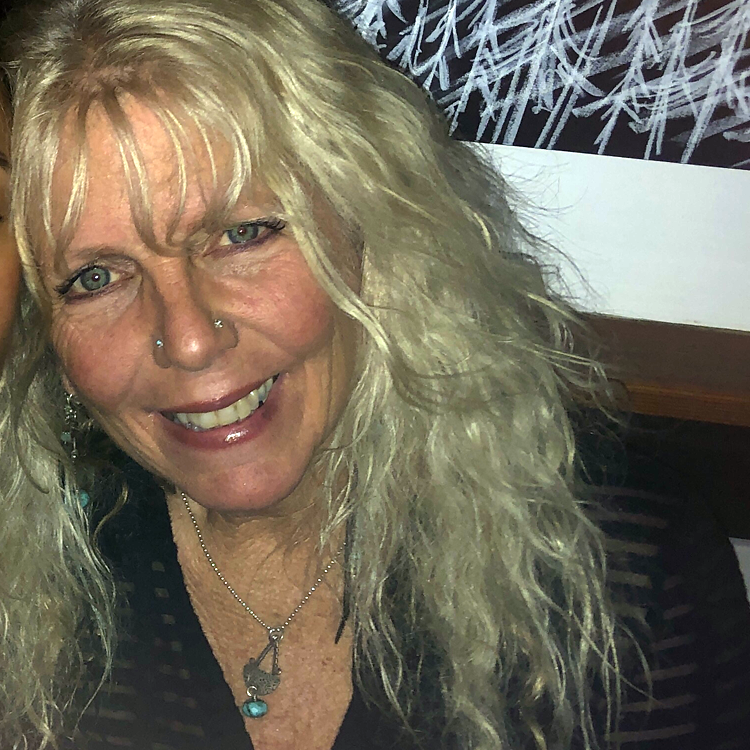 Tamara Rose, FOUNDING DIRECTOR Tamara is the mother of six beautiful children who are actively involved in Earth Guardians. She is the Founder and Executive Director of Earth Guardians and the soul and visionary behind the organization. In 1992, she co-founded and directed the Earth Guardian Community Resource Center, an accredited experiential learning high school in Maui, Hawaii, where she successfully directed her vision to bring environmental awareness, cultural involvement, and positive change to youth. She has taught environmental education and has organized youth outreach programs and cross-cultural programs focused on earth restoration for the past 20 years. Tamara is now guiding the third generation of Earth Guardian youth leaders into environmental activism and leadership.