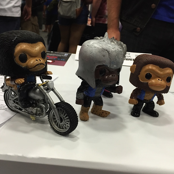 We got these sick HUMANS toys made by Chris Chase (@shredsteady)!! Thanks 'mate!! We LOVE free shit!!!