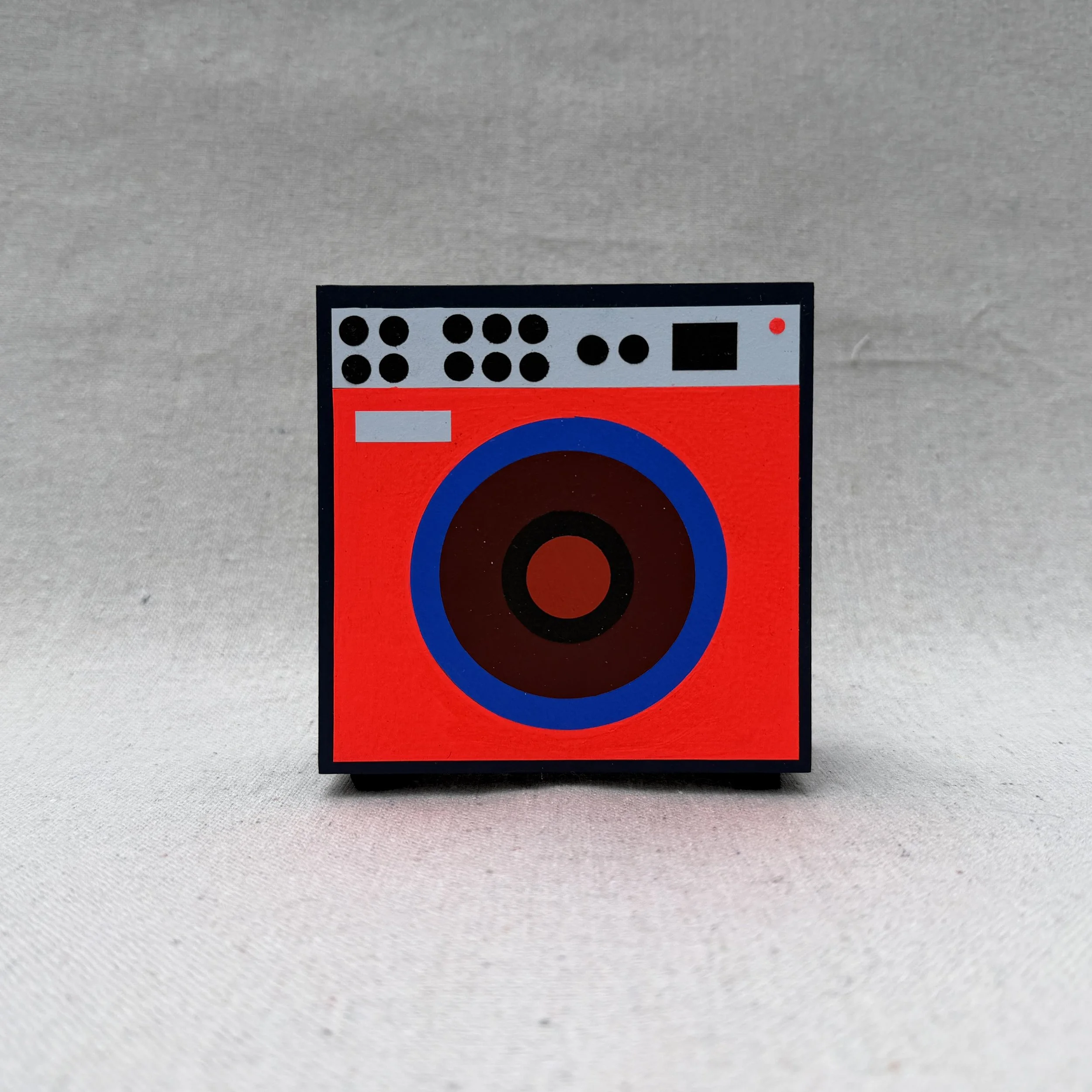 amp 01 frontview.jpg