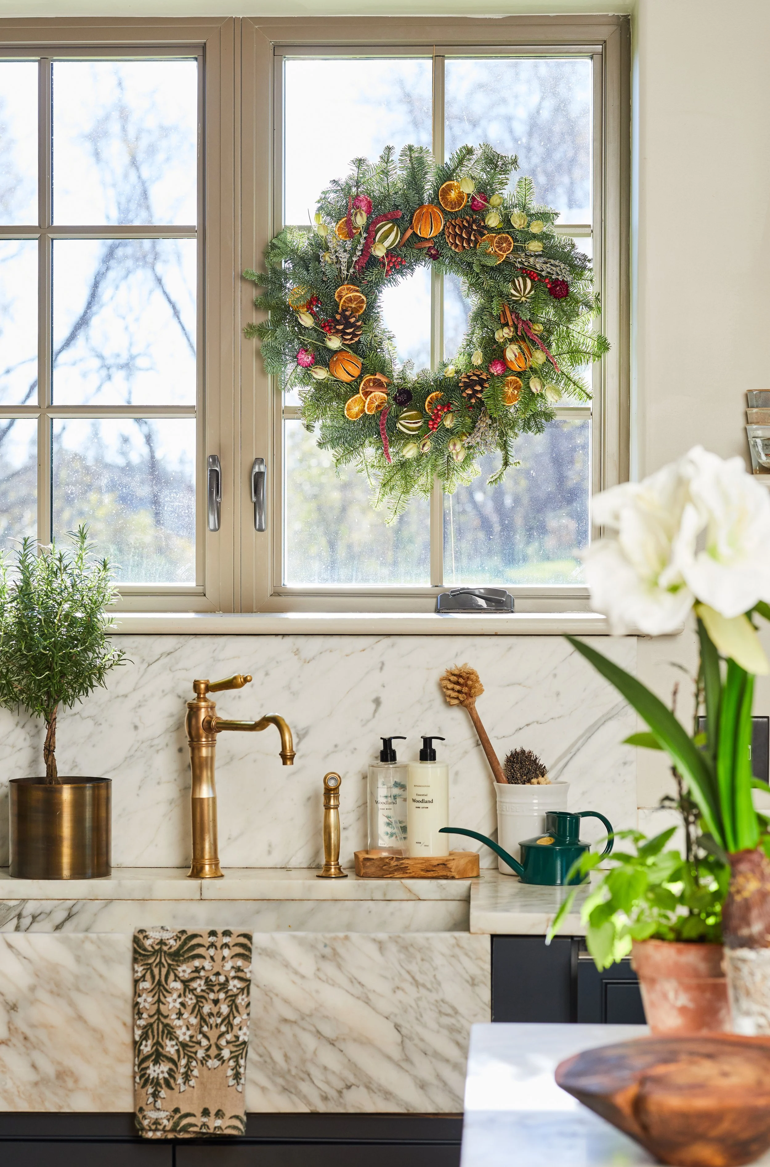 120120_Fresh_Wreaths_ 1_select_lht.jpg