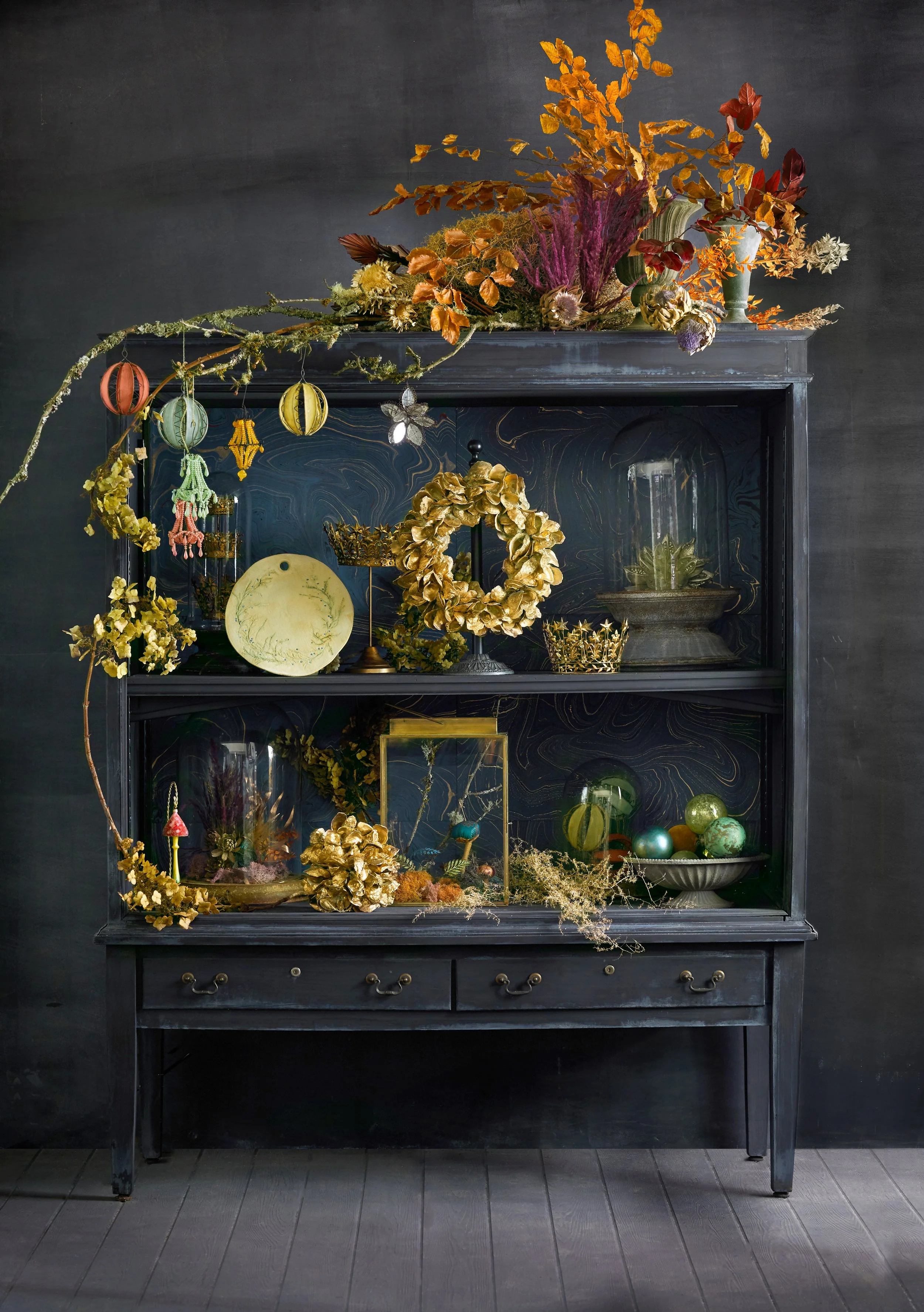 EmptyName 72_cabinet_of_curiosities_lht_edit.jpg