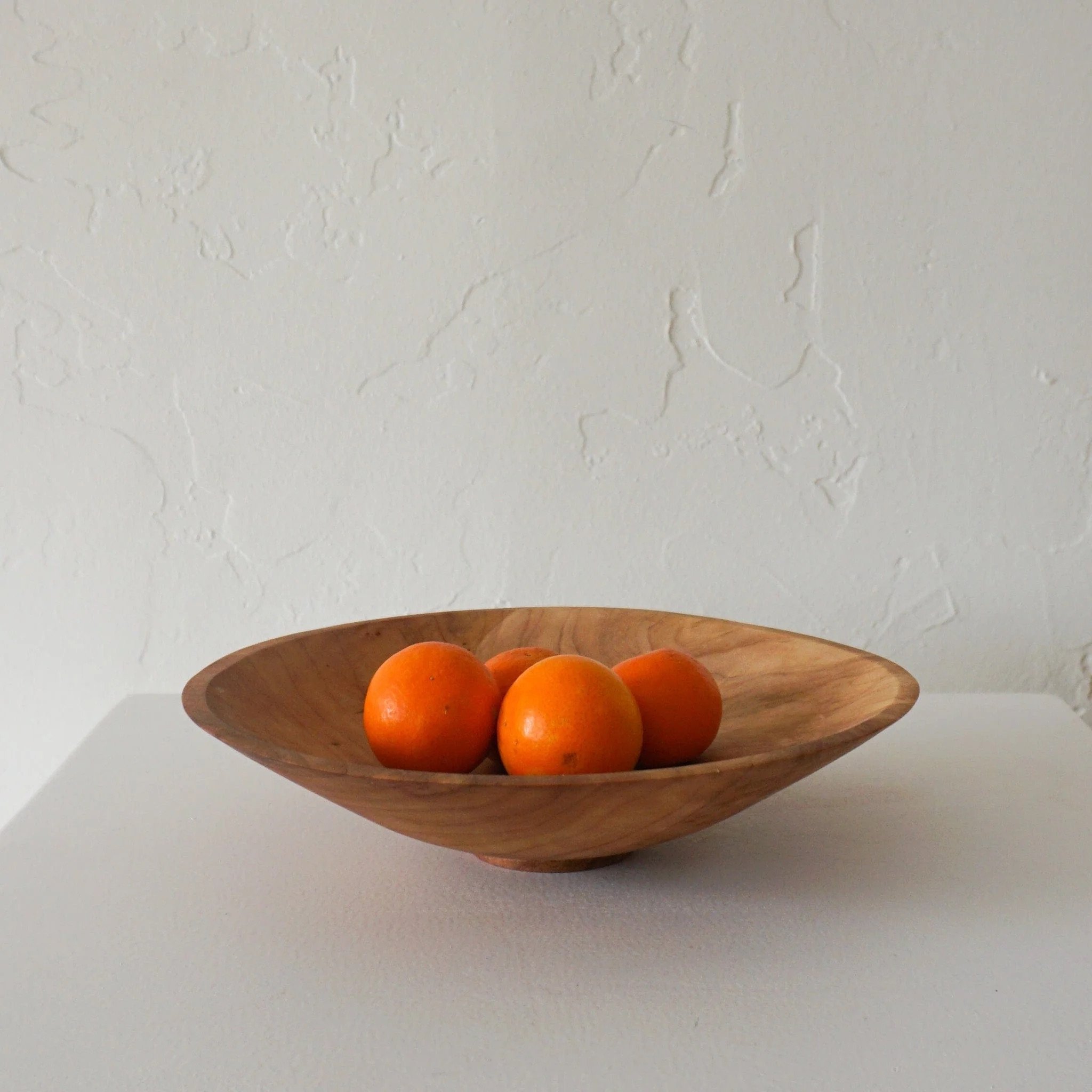 elizabeth-mclauchlan-kitchen-extra-large-shallow-footed-serving-bowl-in-maple-extra-large-39264484688127 (2).jpeg