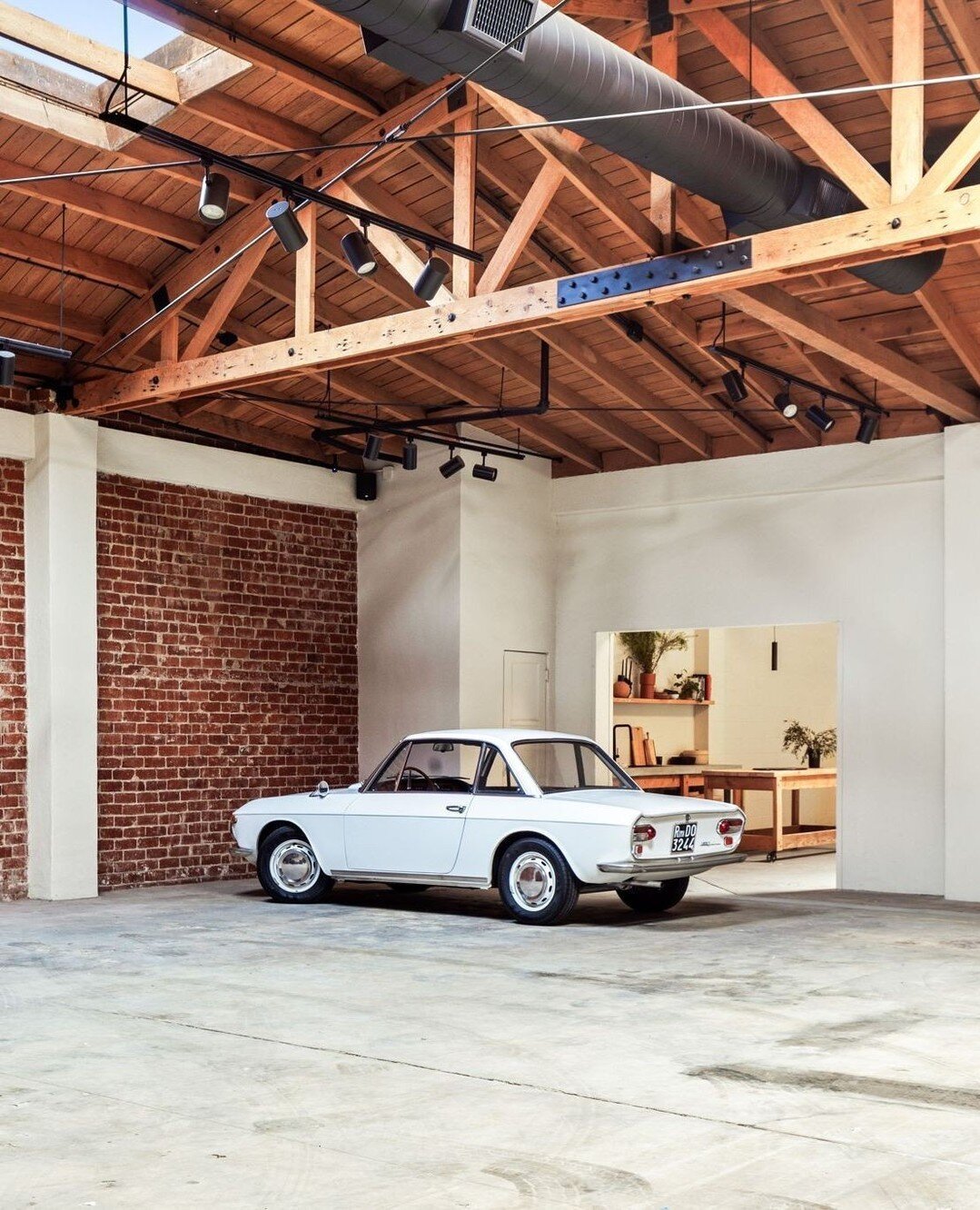 Super cool warehouse alert. Car not included. ⁠Designed by my husband (the warehouse not the car.)⁠
⁠
DM for the details.