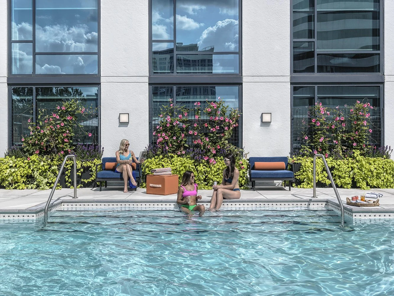 Ladies pool side.jpg