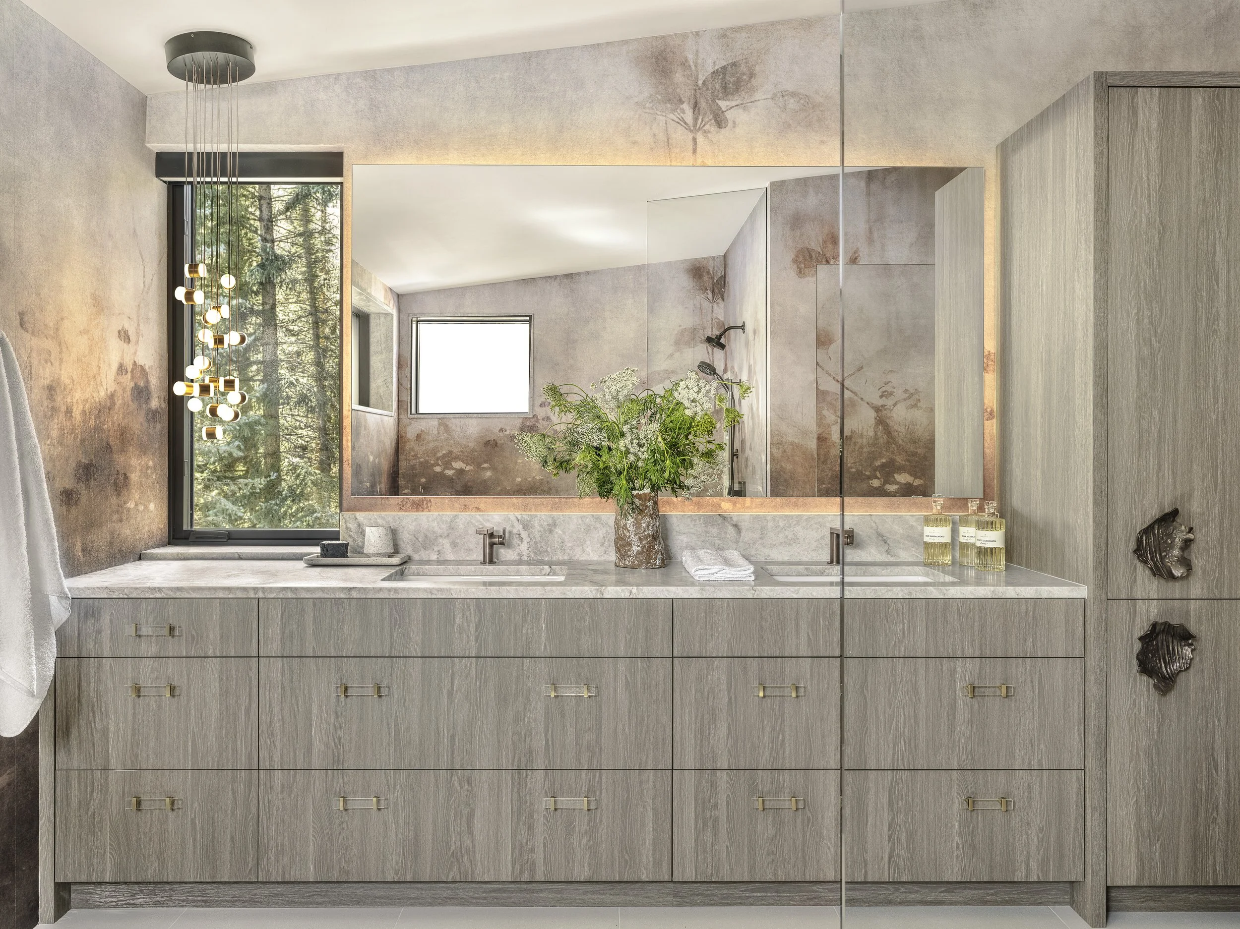 East 3rd Floor Guest Bath.jpg
