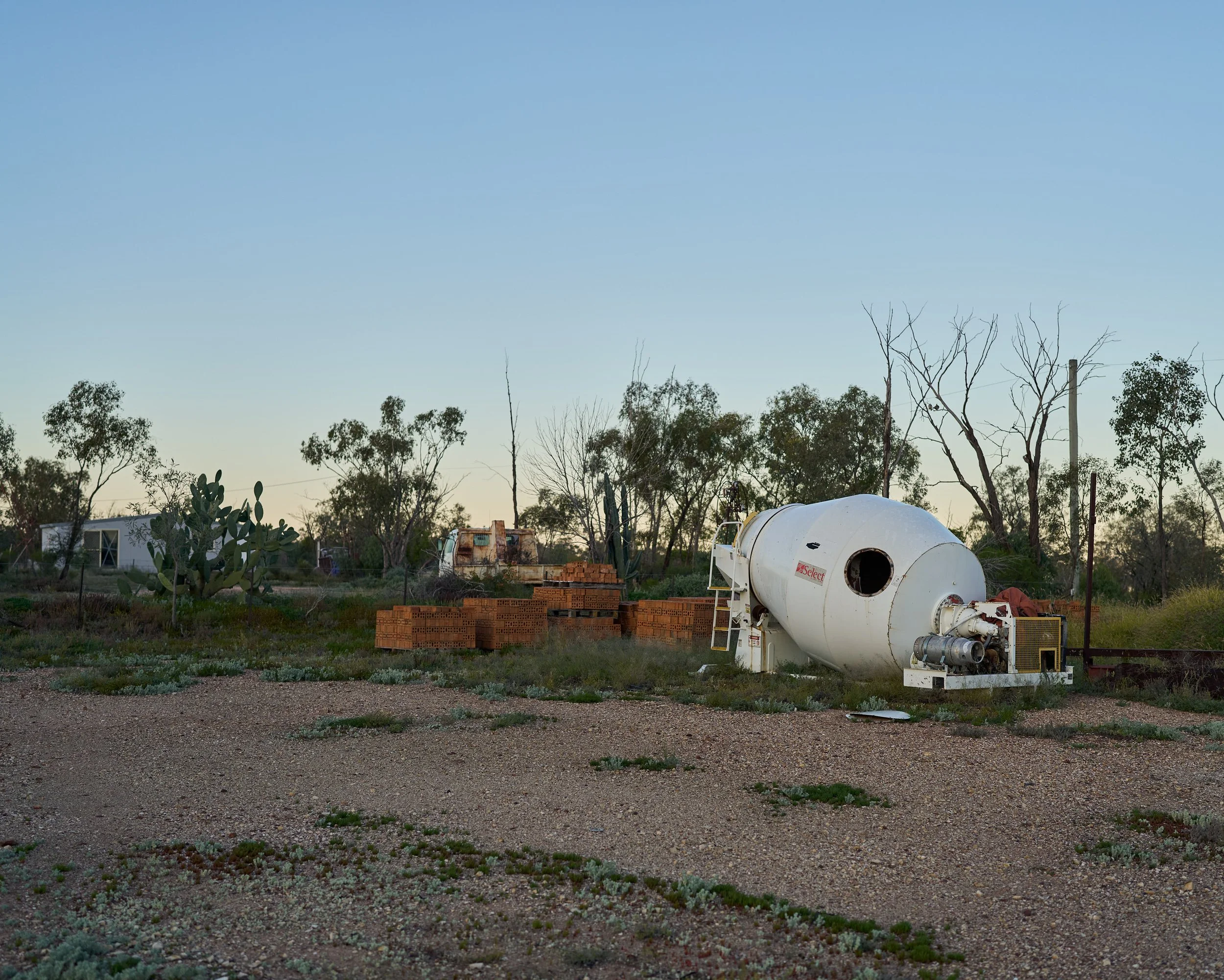 AR505295_LR.jpg