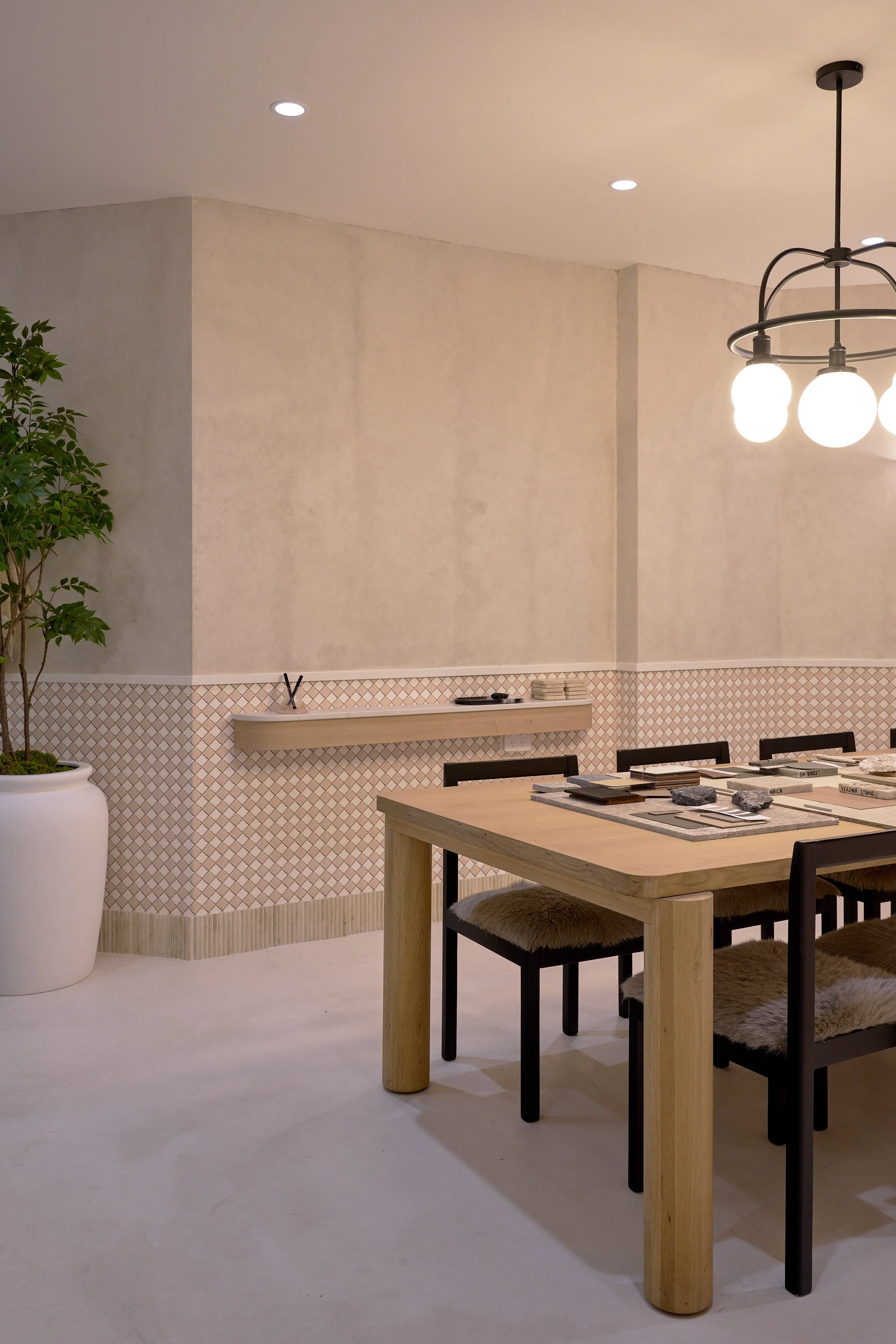 MorrisonStudios_BoardRoom_LR_018.jpg