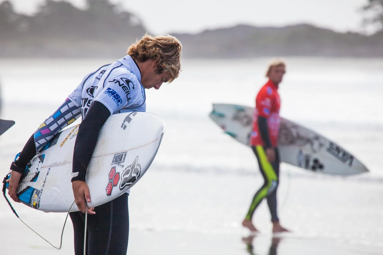  Eric Geiselman prepares to take on Tanner Gudauskas in the quarter finals: Chesterman Beach, Tofino 