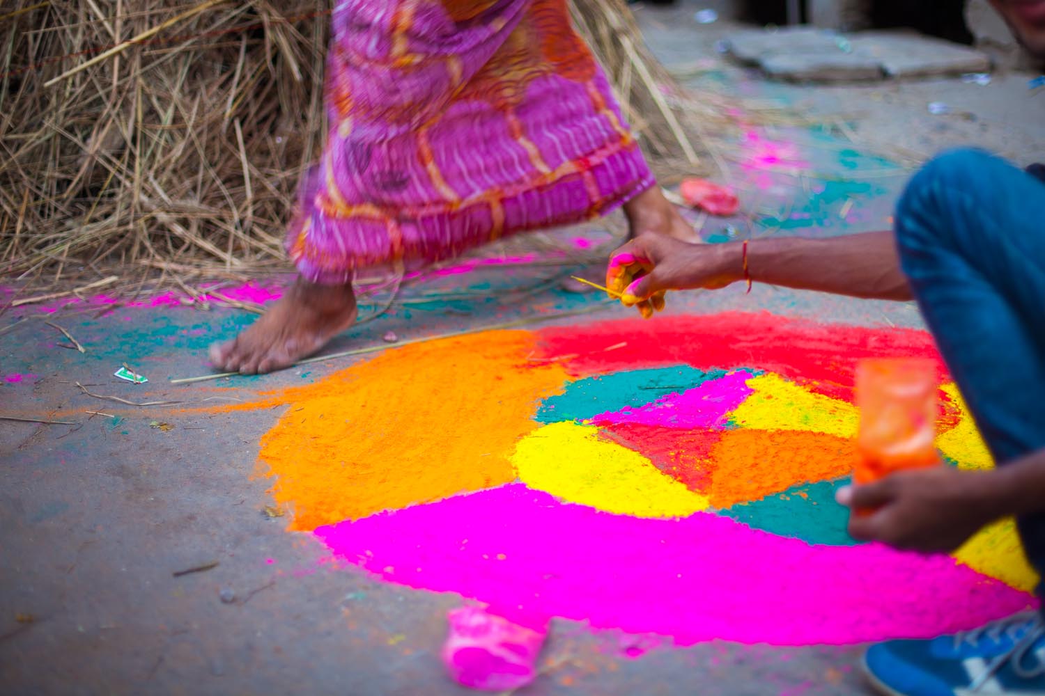  Rangoli beside the bonfire: Jaipur, Rajasthan 