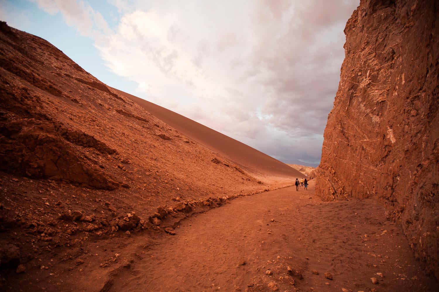  The driest place on earth:&nbsp;Valle de la Luna in the&nbsp;Atacama Desert, Chile 