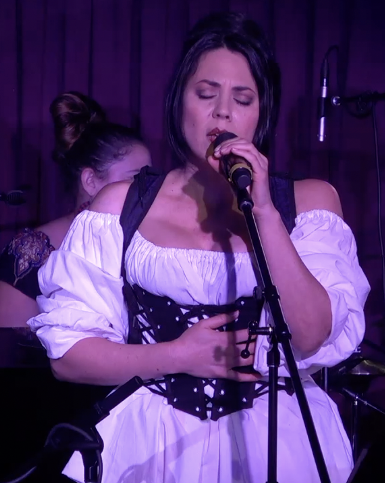 Satomi Hofmann performing original 'Sushi Schnitzel' Cabaret Set at The Green Room 42 ©2024