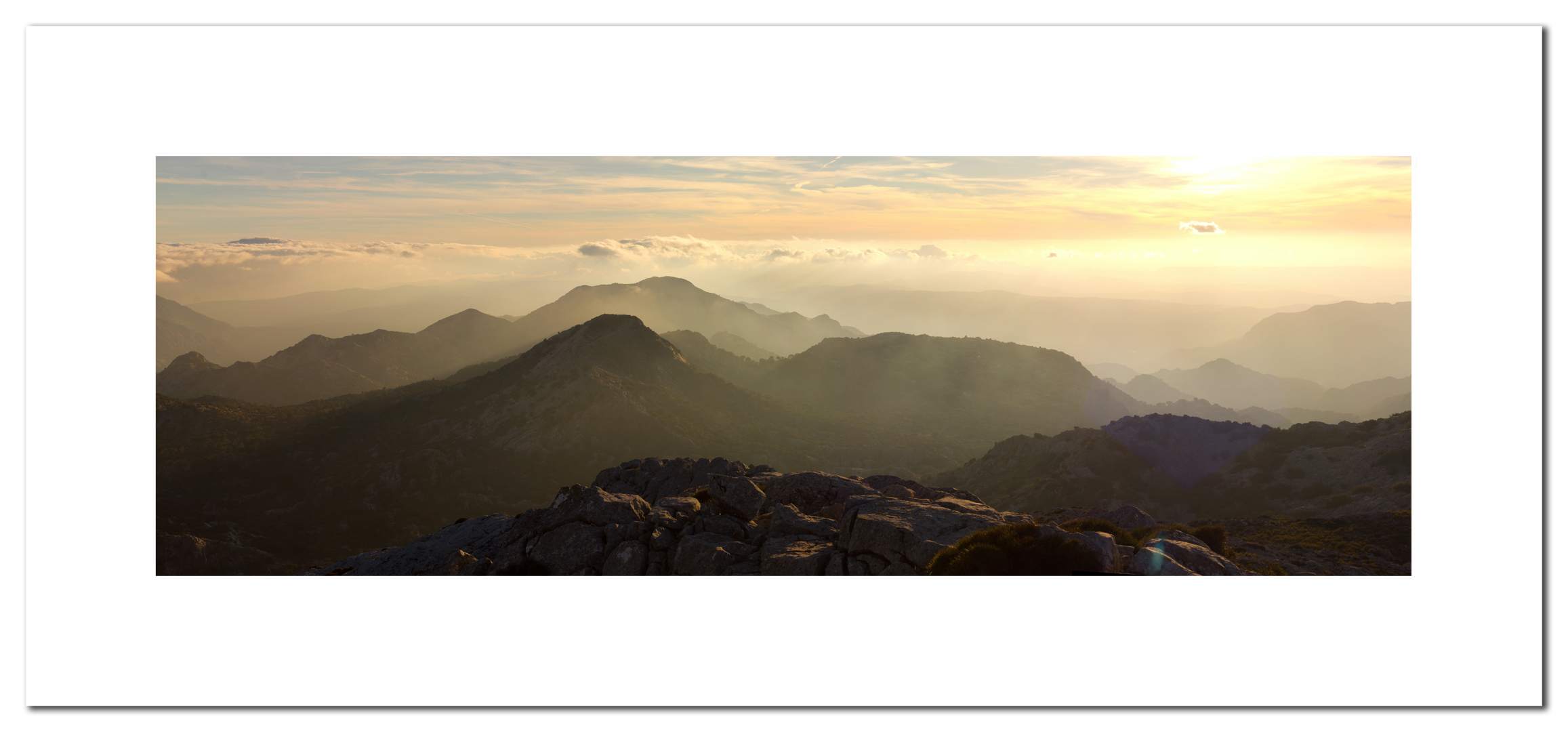 Fotografía panorámica (5 fotografías) del atardecer desde la cumbre.