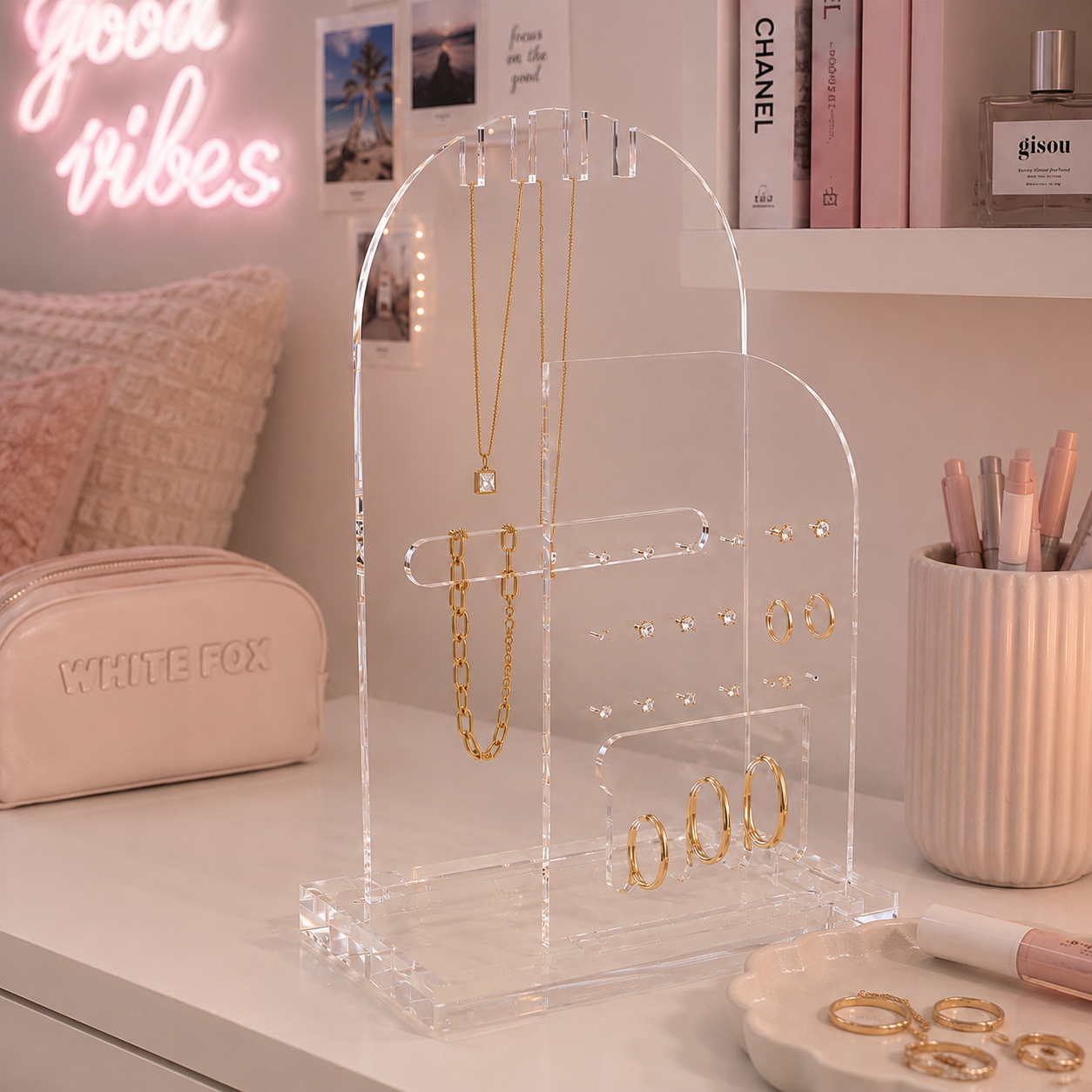 btshalom jewelry holder.PNG