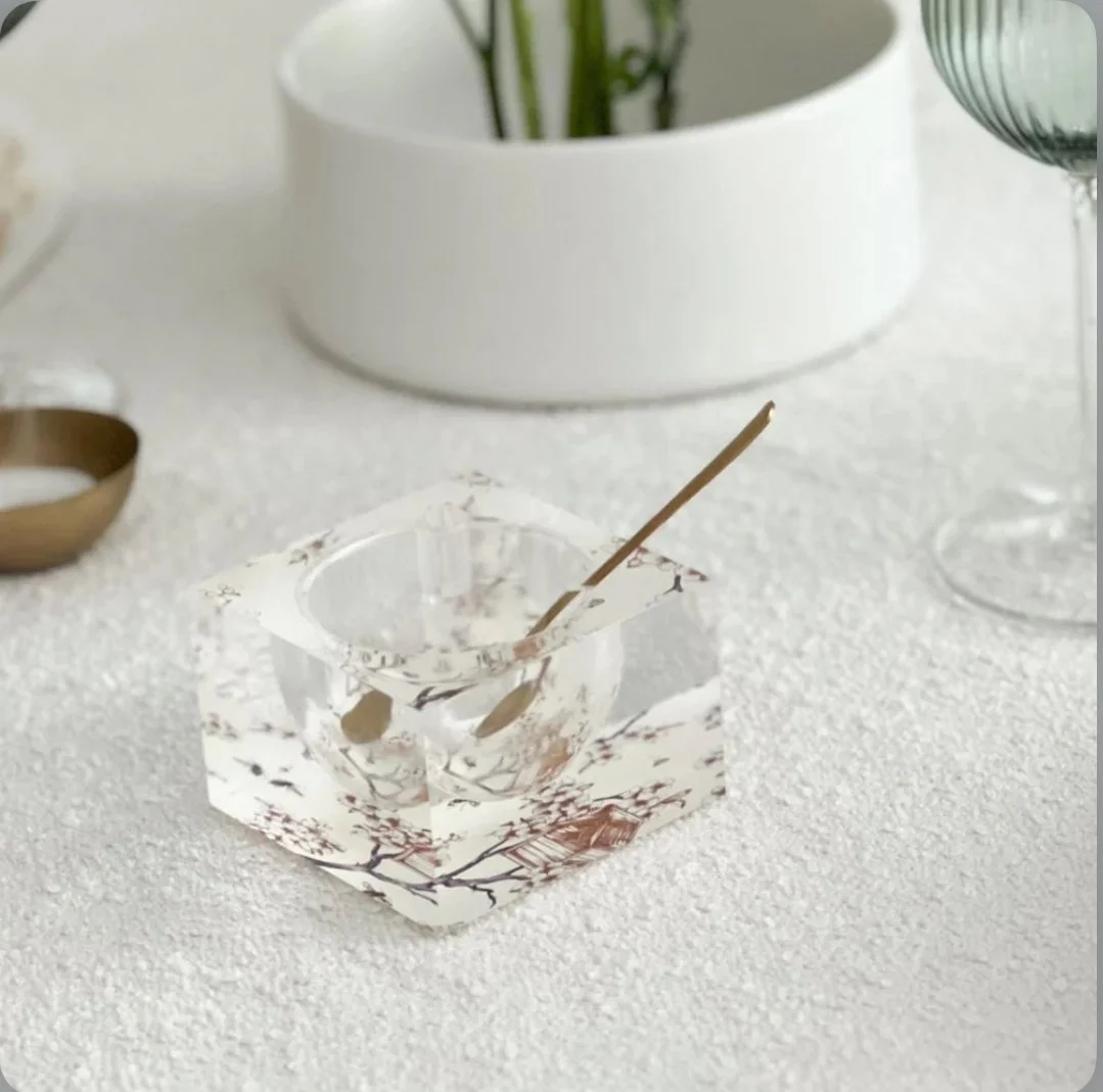 btshalom toile honey dish tablescape.jpg