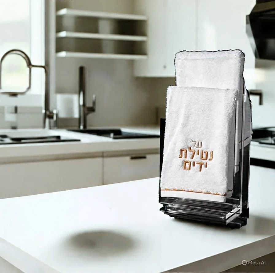 scalloped towel with holder.JPG